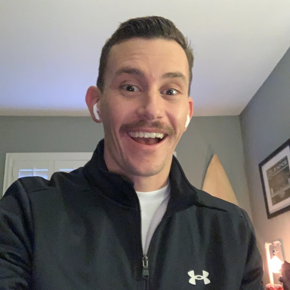 Meet your Posher, Julian - Picture 1 of 1